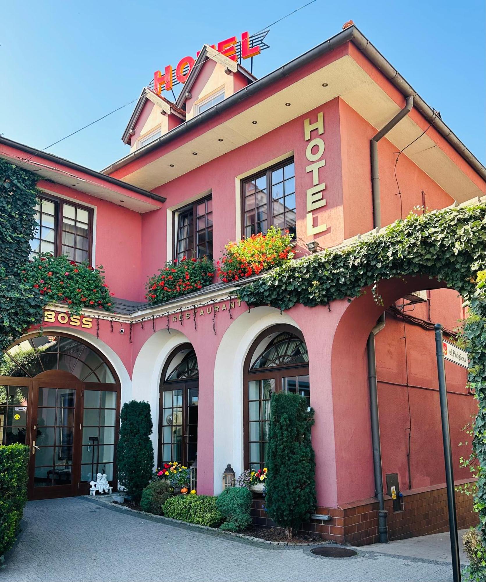 Hotel Restaurant Boss Miłosław Exterior foto